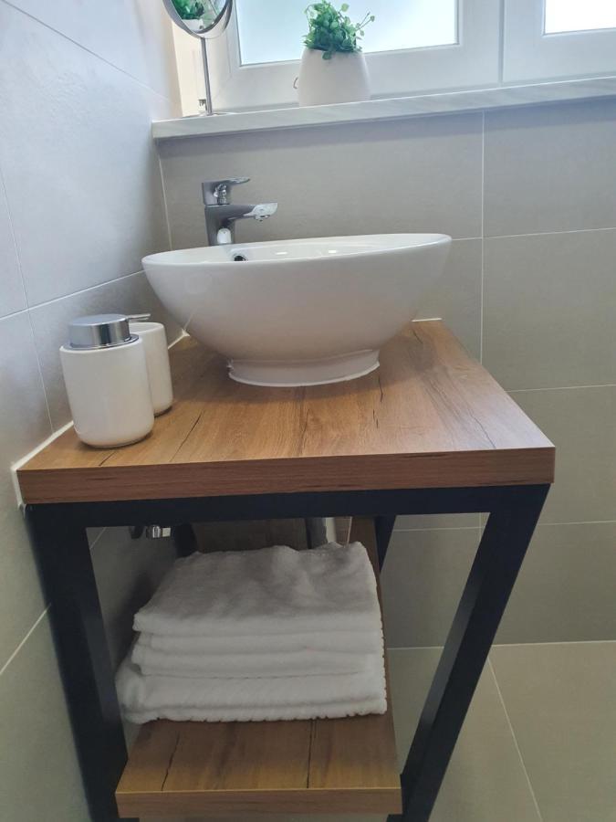 Apartman Leona 4*, Kantrida Rijeka Ngoại thất bức ảnh